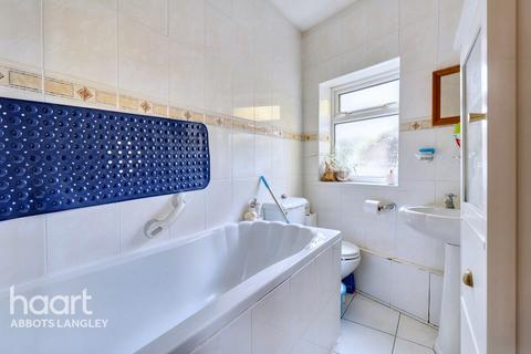 4 bedroom semi-detached house for sale, The Crescent, Abbots Langley