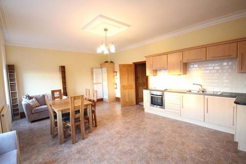 2 bedroom flat to rent, 2 Bed Flat, North Road