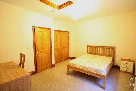 2 bedroom flat to rent, 2 Bed Flat, North Road