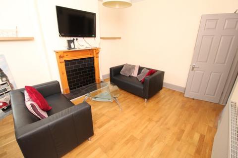 4 bedroom terraced house to rent, Holborn Avenue, Nottingham NG2