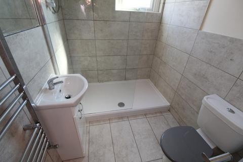 4 bedroom terraced house to rent, Holborn Avenue, Nottingham NG2