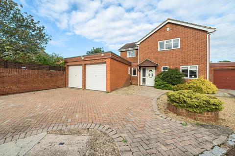 4 bedroom detached house for sale, Clevedon Drive, Earley, Reading