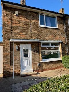 2 bedroom semi-detached house to rent, Castle Way, Hessle, HU13