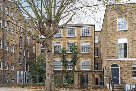 Flat 1, 1a Queensbridge Road, London, E2 8NP