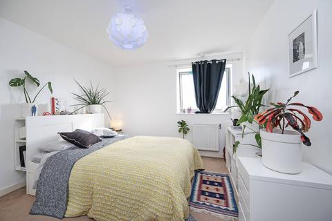 3 bedroom flat for sale, Christian Street, Whitechapel, London, E1