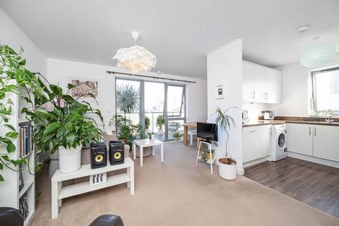 3 bedroom flat for sale, Christian Street, Whitechapel, London, E1