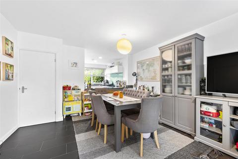 7 Cambridge Close, London, SW20 0PT