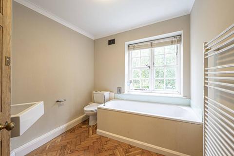 3 bedroom flat to rent, Hampstead Way, Golders Green, London, NW11