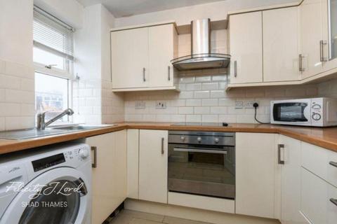 2 bedroom apartment to rent, Windsock Close, London