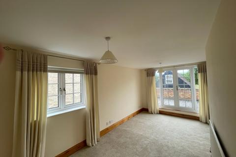 4 bedroom detached house to rent, The Marsh, Carlton