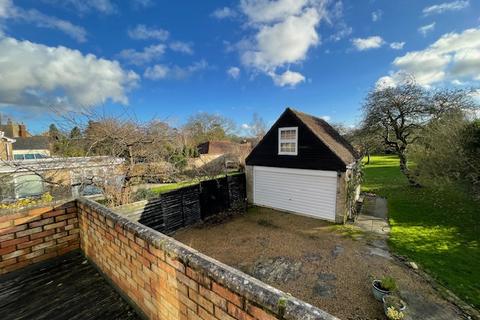 4 bedroom detached house to rent, The Marsh, Carlton