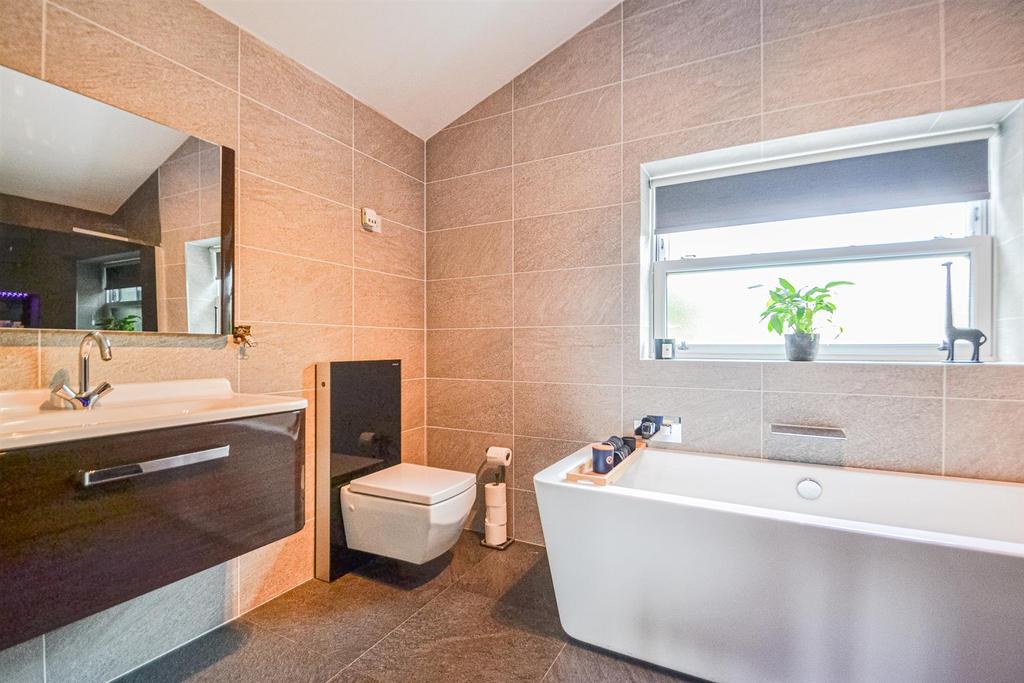 Bed One En-Suite