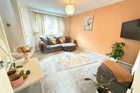 2 bedroom property for sale, Brunel Drive, Upton NN5