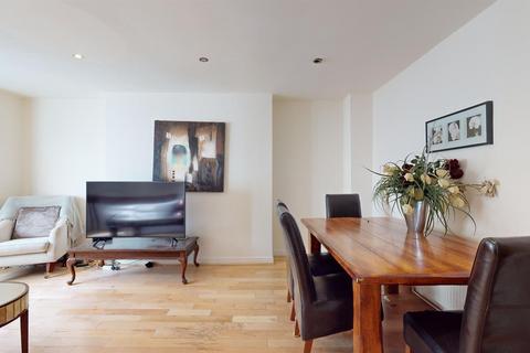 2 bedroom flat to rent, Collingham Place, London SW5