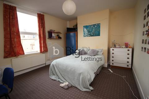 5 bedroom terraced house to rent, Midland Road, Hyde Park, Leeds LS6