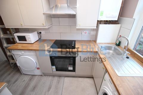 5 bedroom terraced house to rent, Brudenell Street, Leeds LS6