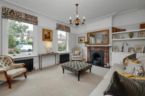 40 Princes Road, Weybridge, KT13 9BH