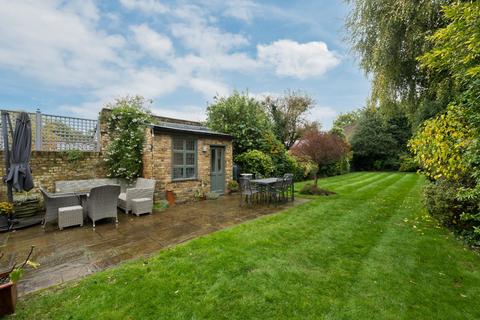 40 Princes Road, Weybridge, KT13 9BH