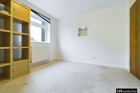 2 bedroom flat to rent, Red Road, Borehamwood WD6