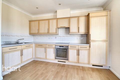 2 bedroom flat for sale, Ulverston, Purfleet