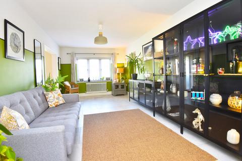 14 Beechwood Grove, Harrogate, HG2 8QP