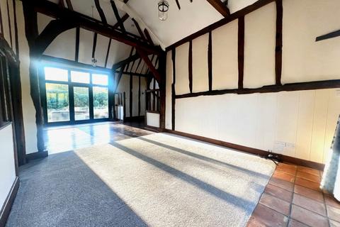 4 bedroom barn conversion to rent, School Street, Ipswich IP6