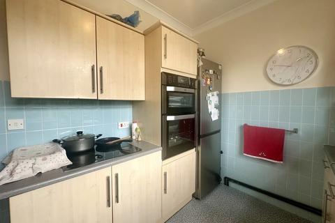 2 bedroom apartment to rent, Parkstone Road, Poole