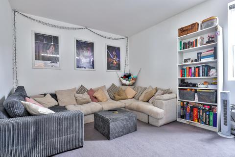 Flat 4, 10 Hamilton Road, Boscombe, Bournemouth, BH1 4EH