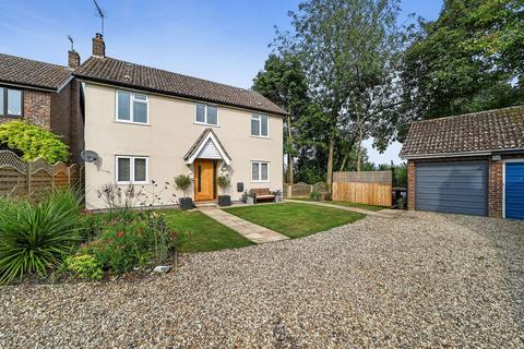 4 bedroom detached house for sale, Meadow Close, Bury St. Edmunds IP30