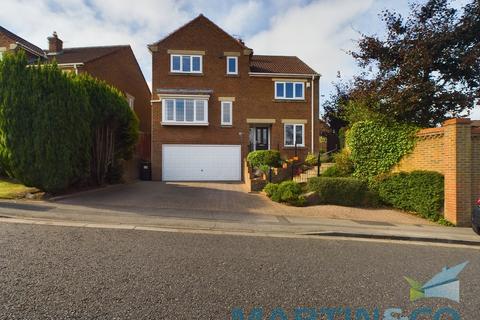 5 bedroom detached house for sale, Peregrine Court, Guisborough