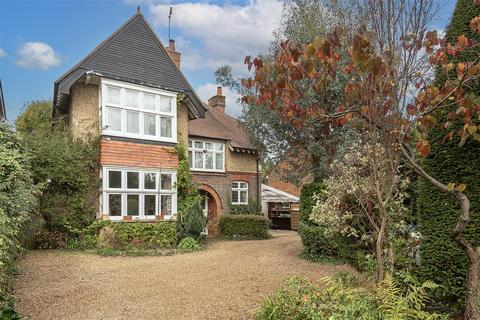 4 bedroom detached house for sale, Station Road, Harpenden