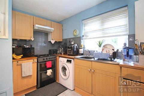 1 bedroom ground floor flat for sale, Gatward Green, Edmonton, N9