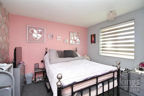 1 bedroom ground floor flat for sale, Gatward Green, Edmonton, N9