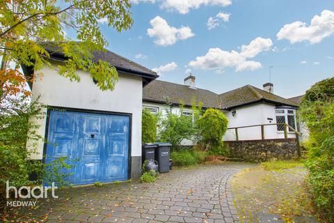 3 bedroom detached house for sale, Villa Road, Rochester