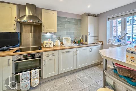 2 bedroom semi-detached house for sale, Meeanee Mews, Colchester