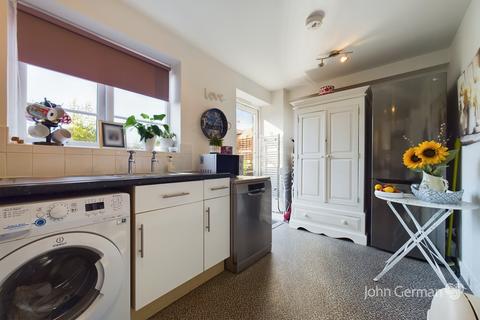 51 Hamilton Avenue, Uttoxeter, ST14 7FE