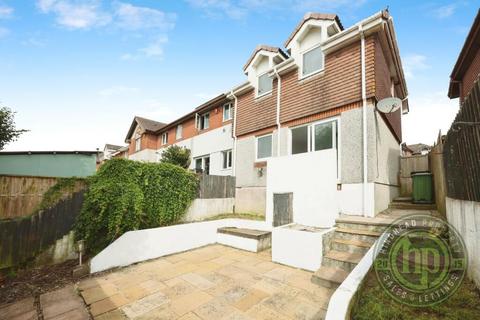 3 bedroom end of terrace house to rent, Smeaton Square, Devon PL3