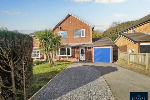 4 bedroom detached house for sale, Shirley Avenue, Gomersal