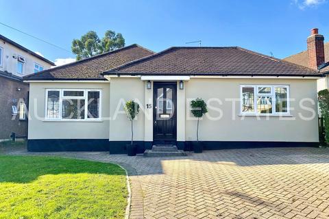 4 bedroom detached bungalow for sale, Allandale Crescent, Potters Bar EN6