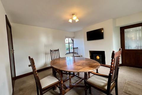 Lobbington Cottage Chew Lane, Chew Stoke, Bristol, BS40 8UE