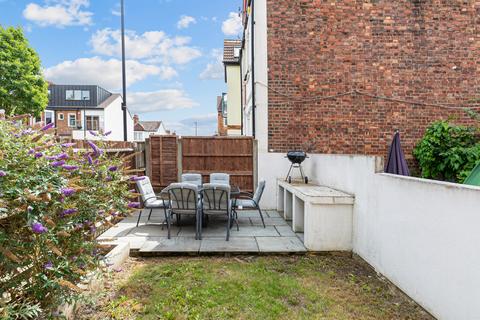 2 bedroom ground floor maisonette for sale, Sirdar Road, London N22