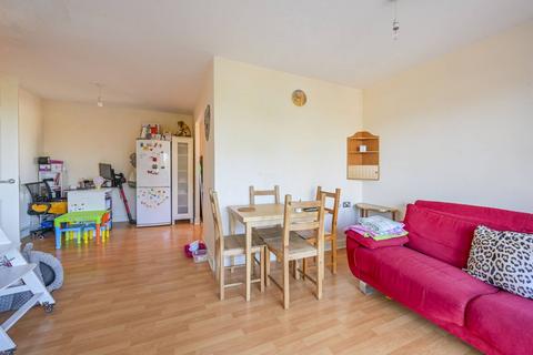 2 bedroom flat for sale, Atelier Court, Poplar, London, E14