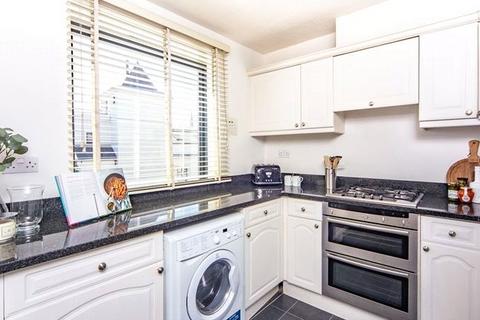 2 bedroom apartment to rent, Fulham Road, London, SW3