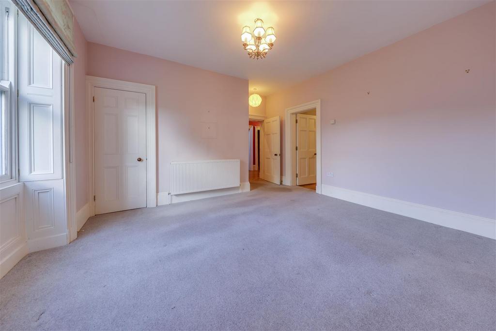 Bed 4 / Reception 3