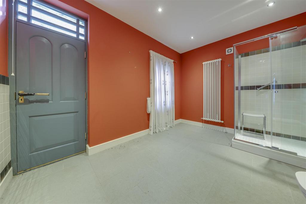 En Suite Shower Room Alt