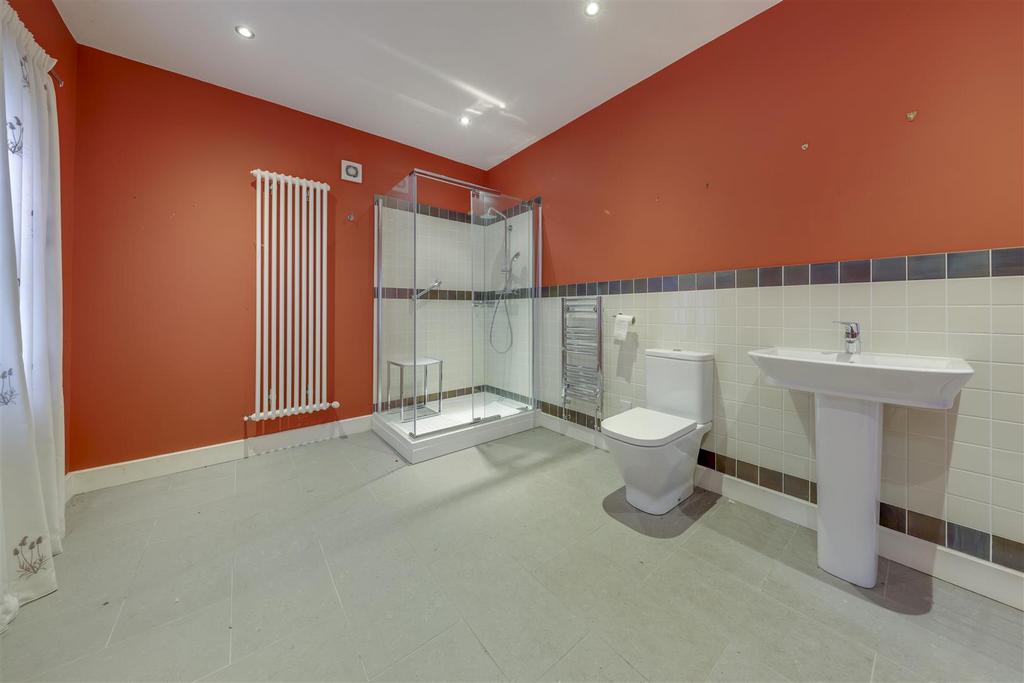 En Suite Shower Room
