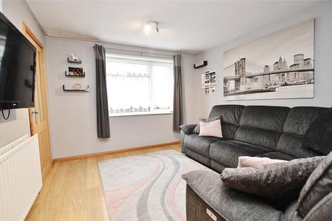18 Alma Close, Knaphill, Woking, GU21 2BP