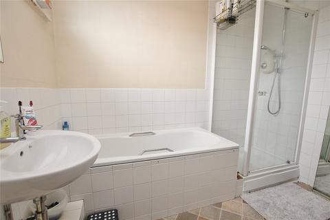 18 Alma Close, Knaphill, Woking, GU21 2BP