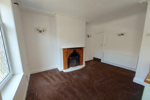 2 bedroom end of terrace house to rent, Victoria Street, Bradford, BD15