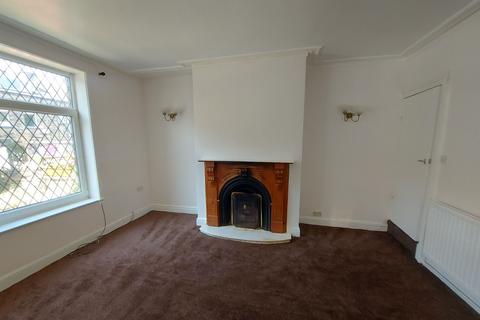 2 bedroom end of terrace house to rent, Victoria Street, Bradford, BD15